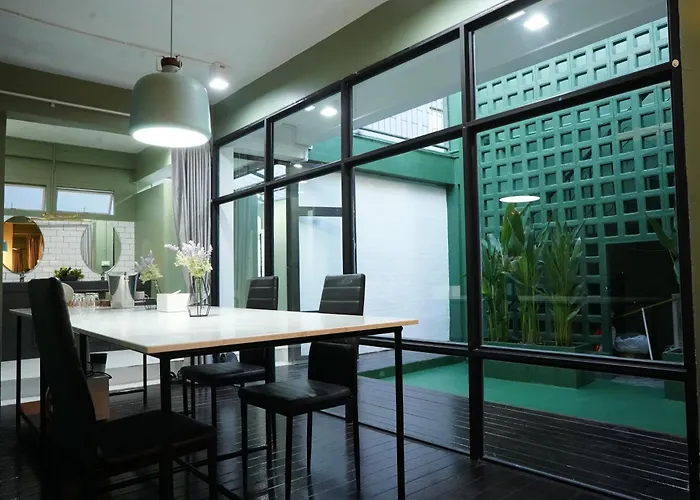 Pratunam Design Boutique *